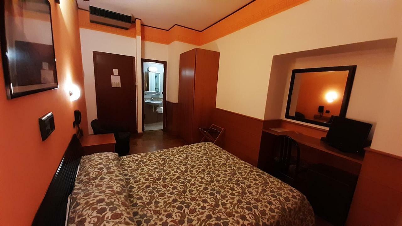 Hotel Valentino Centro Storico Orvieto Dış mekan fotoğraf