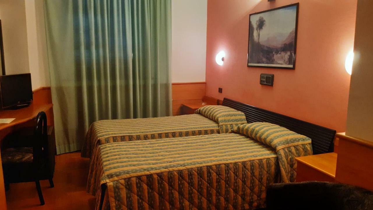 Hotel Valentino Centro Storico Orvieto Dış mekan fotoğraf